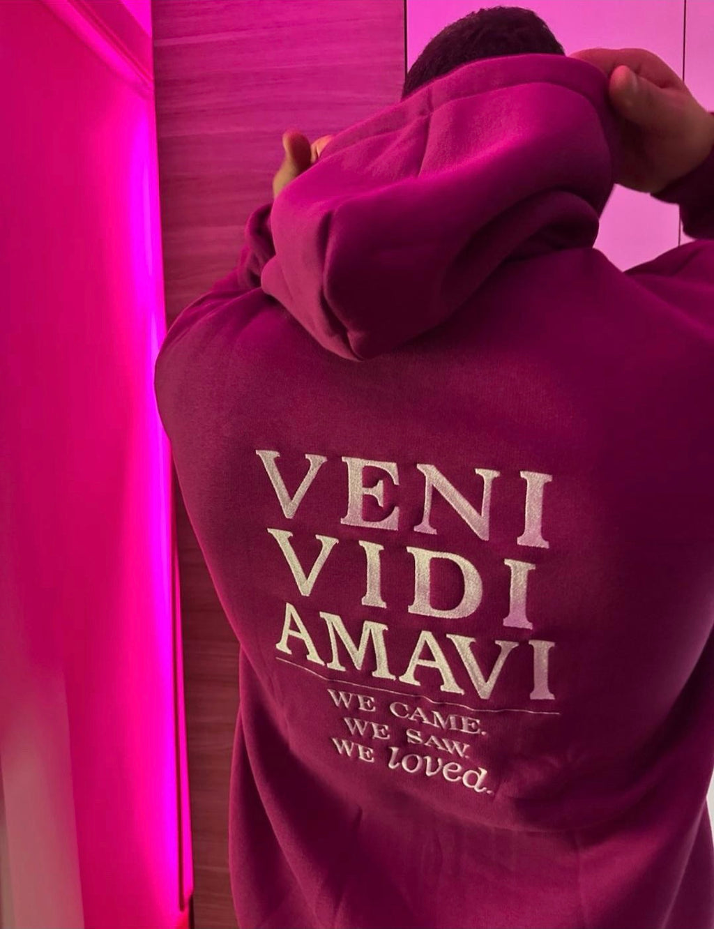 Magenta Hoodie – Veni Vedi Amavi